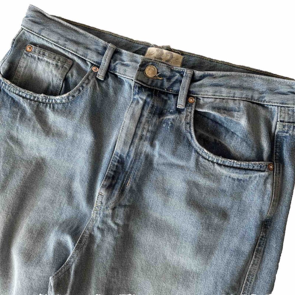 We The Free Jeans Womens 32 Tapered Light Wash Blue High Rise 100% Cotton